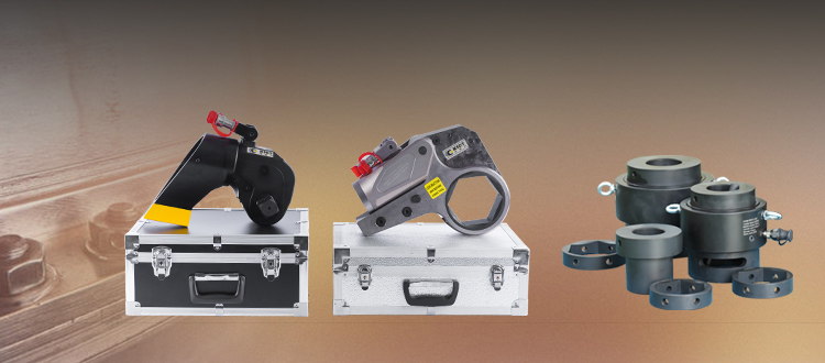 Hydraulic bolt tensioners