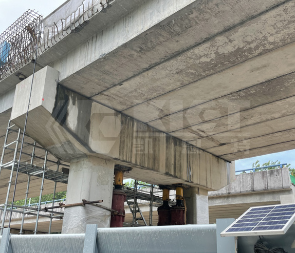 Overall Synchronous Lifting of Large Bridges