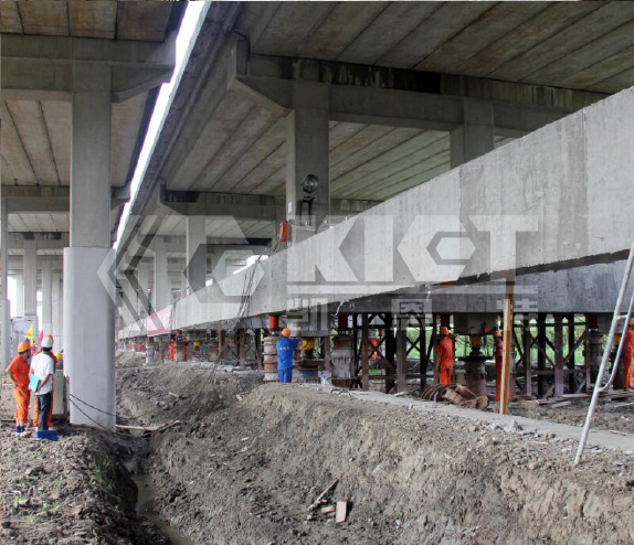 Overall Synchronous Lifting of Large Bridges