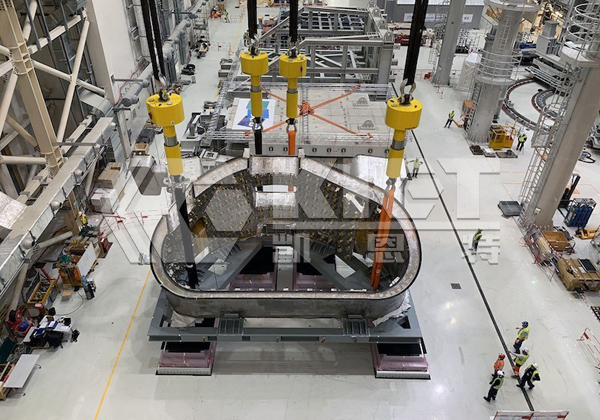 Balanced Lifting and Positioning Hydraulic System for Accurate Placement of Large Structural Components