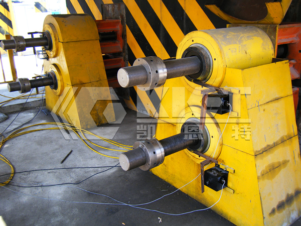 Tensioning Hydraulic Jacks for Pre-stressing Steel Strands in Precast Box Girders