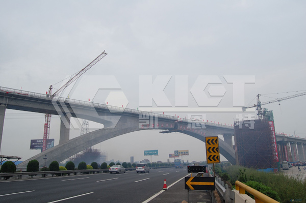 Hydraulic strand jacks applied in flyover bridge rotation projects