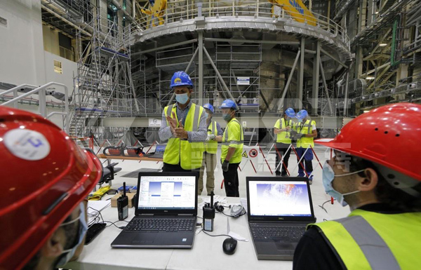 KIET Synchronous Lifting Hydraulic System During On-site Testing