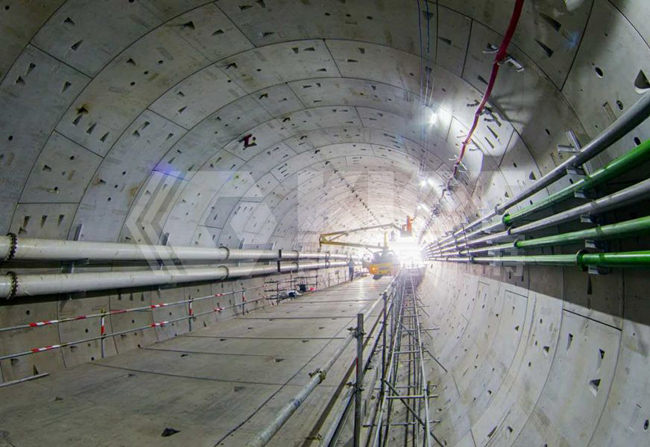Synchronous Loading and Pressure Testing of Tunnel Segments