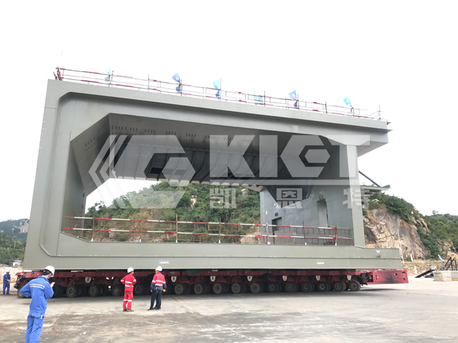 SPMT for Transporting Steel Box Girders