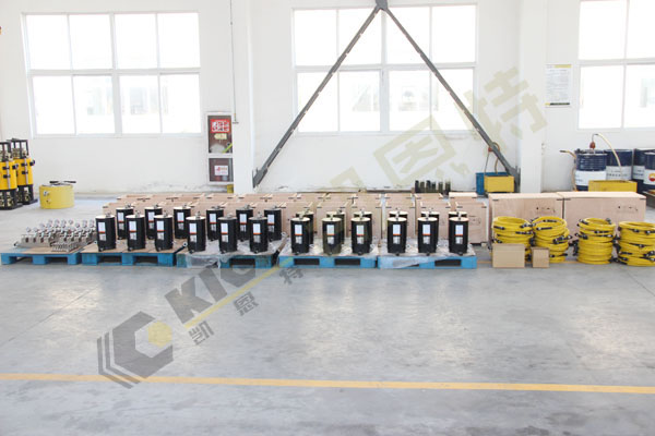 The parameters of customized large tonnage hydraulic jacks