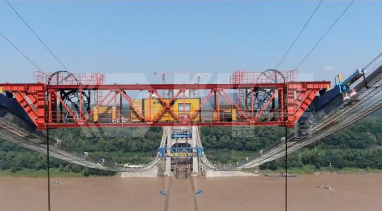 Steel strand hoisting hydraulic jack hoisting site