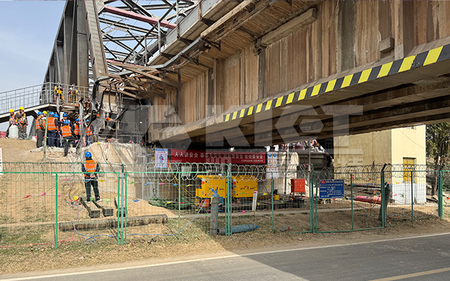Replacement of Steel Bearings on the Beijing–Shanghai Railway Bridge