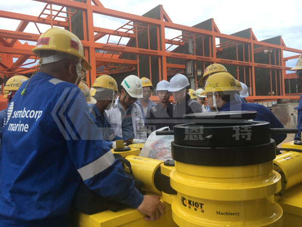 Theoretical training and field practice before use