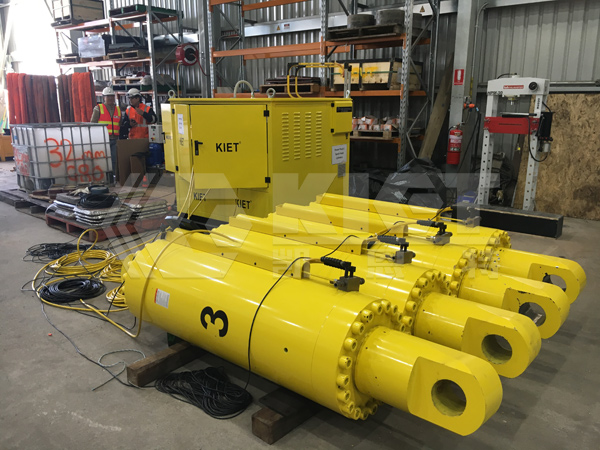 Synchronous lifting system