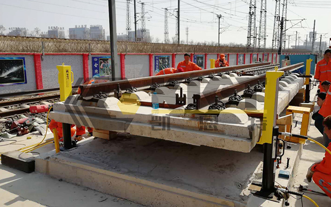 Four-Point Variable Frequency Control Synchronous Lifting Hydraulic System for High-Speed Rail Ballastless Track Precision Adjustment Projects