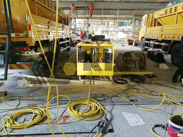 24-point intelligent control synchronous lifting hydraulic system