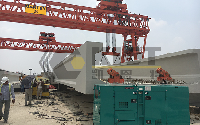 Pakistan U-beam fine-tuning using two-dimensional adjustment hydraulic jack