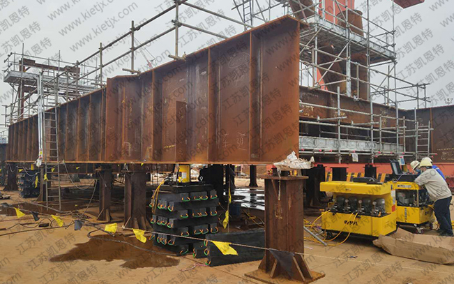 Stage-Lift Hydraulic Cylinders for Multi-Stage Synchronized Lifting of Offshore Drilling Platform Modules