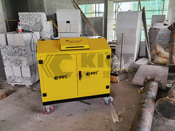 Canete synchronous lifting hydraulic system
