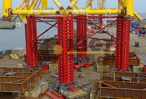 Heavy-Duty Self-Climbing Synchronous Lifting System for Synchronous Lifting of Drilling Platforms