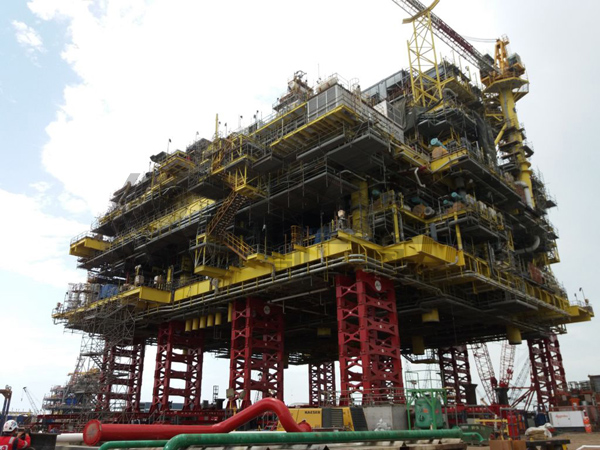Heavy-Duty Self-Climbing Synchronous Lifting System for Synchronous Lifting of Tunnel Boring Machines (TBMs)