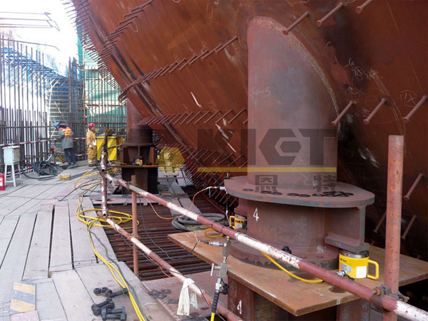 Low-Profile Self-Locking Hydraulic Cylinders for Nuclear Island Lifting in Nuclear Power Construction