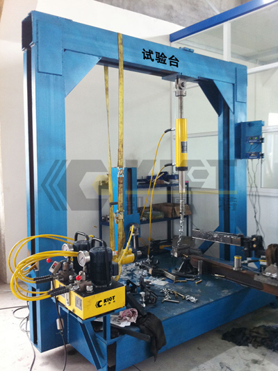 Pulling Hydraulic Jacks Paired with Tension Testing Machines for Automotive Component Tests