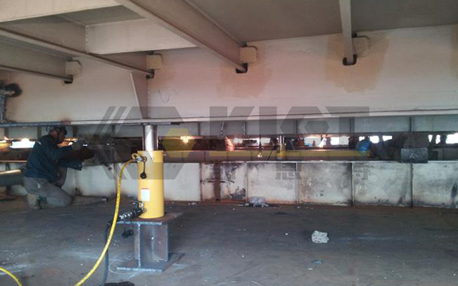Hydraulic Jacks for Shipbuilding