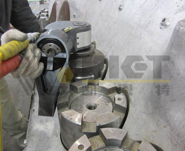 Driven Hydraulic Torque Wrench for Bolt Disassembly in Thermal Power Plant Generator Maintenance