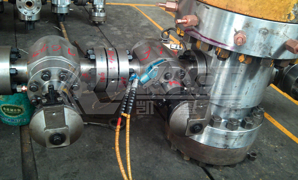 Flange Bolt Pre-tightening in Petrochemical Pipelines Using Hollow Hydraulic Wrenches