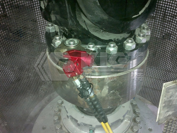 ecuring Universal Shaft Bolts in Large Chemical Agitators with Hollow Torque Wrenches