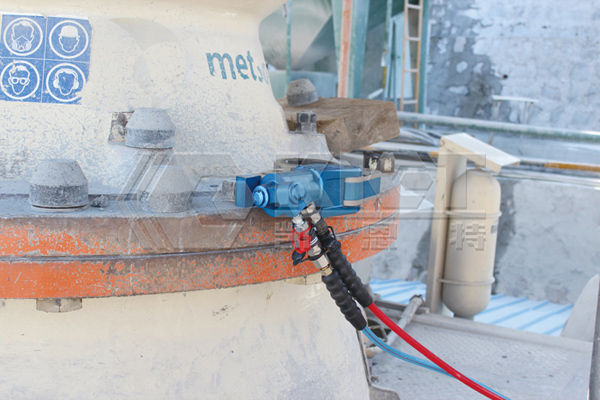 Cement Plant Vertical Mill Bolt Pre-tightening Using Hollow Hydraulic Wrenches