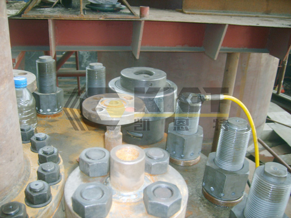 Bolt Tensioning and Pre-tightening for Pressure Vessels in Chemical Plants