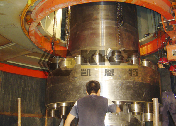 Hydraulic Bolt Tensioner for Hydropower Applications