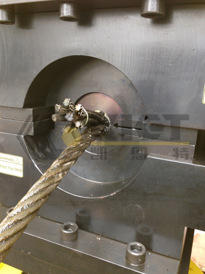 Wire rope pressing machine aluminum sleeve pressing
