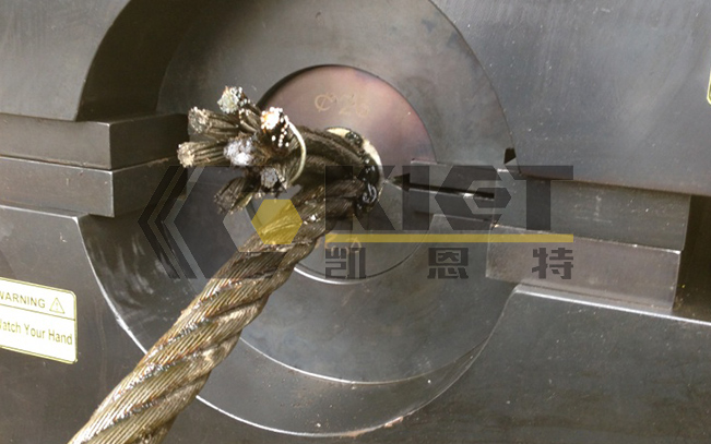 [Wire Rope Pressing Machine]Used for pressing the aluminum sleeve of steel wire rope