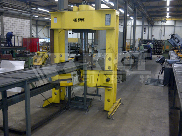 VLP Series Hydraulic Press on-site application