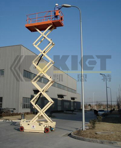 Hydraulic lift platform (street lamp maintenance)