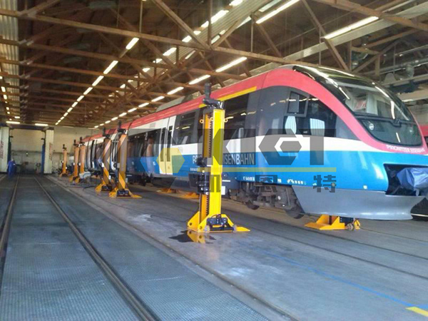 The mechanical locomotive frame is used for the synchronous lifting and maintenance of the motor head