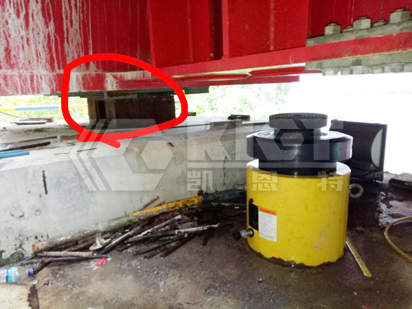 Steel Box Girder Jacking Solutions with Mechanical Lock Nut Hydraulic Jacks
