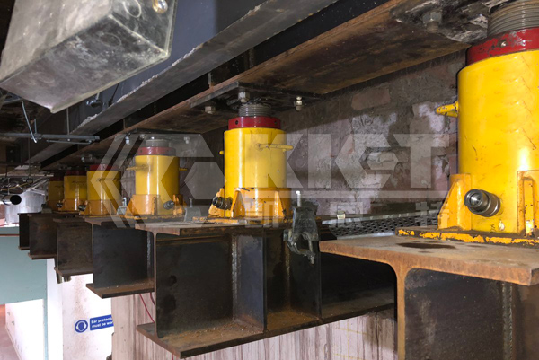 Single-Acting Lock Nut Cylinders for Lifting Bridges and Replacing Bearings