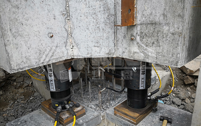 Application Areas of External Thread Self-Locking Hydraulic Jacks