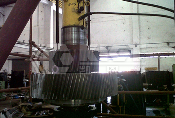 Double-Acting, High-Tonnage Hydraulic Jacks for Press-Fitting Large Gears in Steel Mills