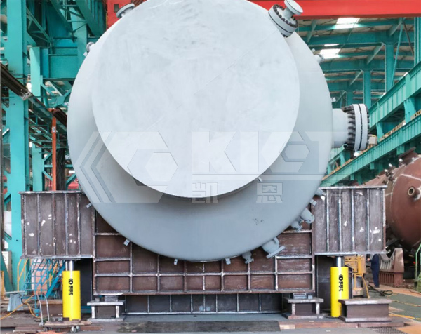 Double-Acting, High-Tonnage Hydraulic Jacks for Synchronous Lifting and Relocation of Pressure Vessels