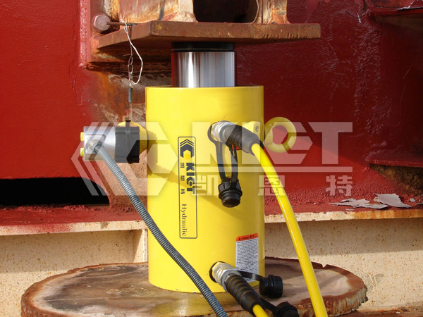 Double-Acting, High-Tonnage Hydraulic Jacks for Steel Structure Lifting