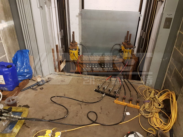 Double-Acting Hollow Plunger Hydraulic Cylinders for Synchronized Lifting and Installation of Large Equipment