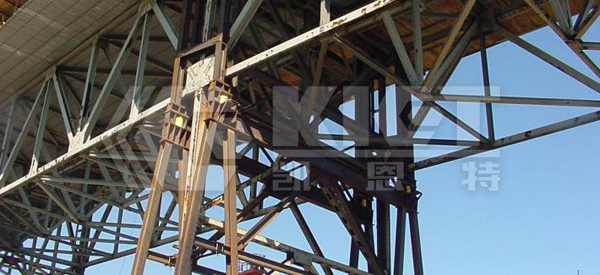 Single-Acting Hollow Plunger Cylinders for Steel Structure Bridges