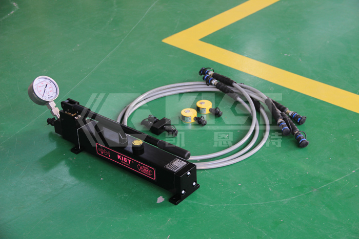 5T ultra-high pressure ultra-low low profile hydraulic jack is equipped with P2000 ultra-high pressure hand pump