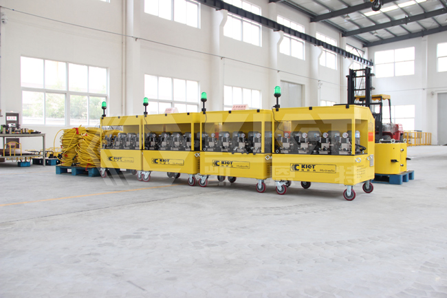 PLC synchronous jacking hydraulic system