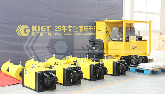 Four-point synchronous pushing system  Configuration scheme for rail pushing equipment