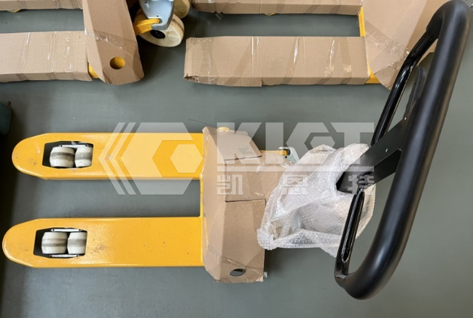 Three-dimensional lifting system equipment transfer trolley