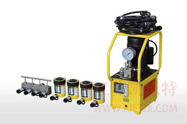 Used in conjunction with 4 units single acting hydraulic cylinders (One drive four)【0.75KW、Manual valve】