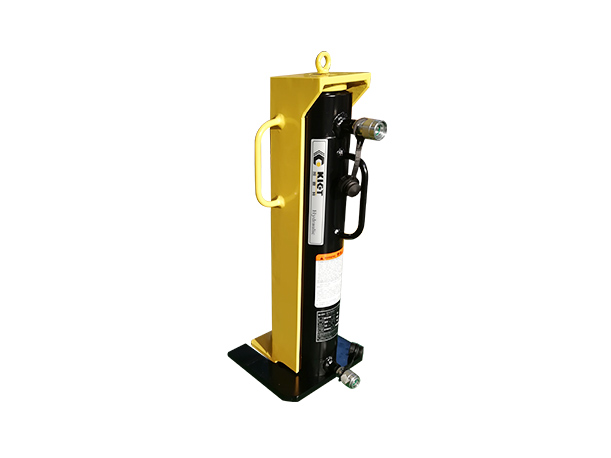 Special jack for fine adjustment of track slab