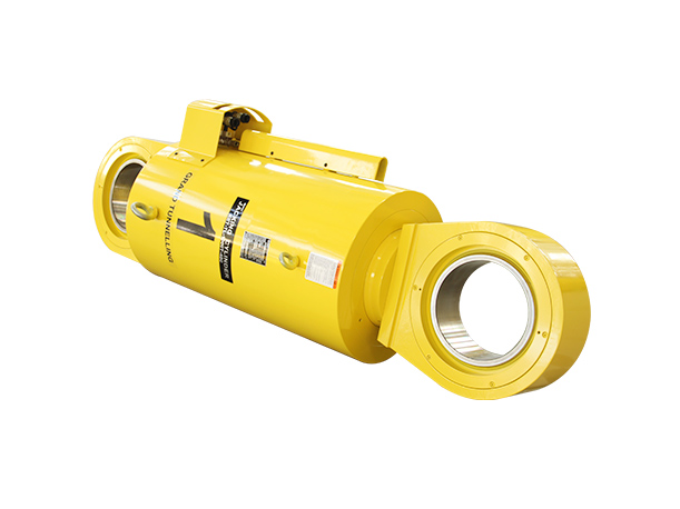 Shield machine posture adjustment cylinder